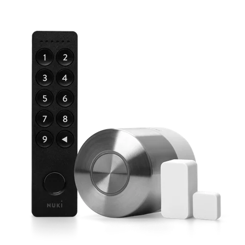 Il Access Kit con il Keypad 2, il Smart Lock Pro e il Door Sensor – controllo totale dell’accesso.